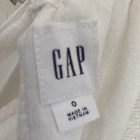Gap White linen halter summer dress in white size 0 lined pockets and worn 1x - Picture 4 of 6